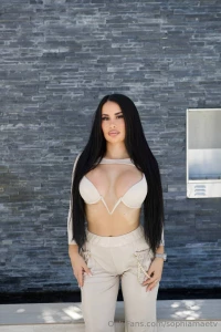 Get yourself someone who sends you pics like these part 1