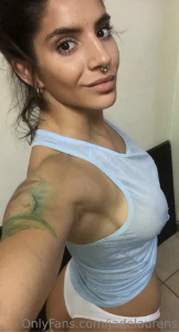 Sunday to rest and walk around the house almost naked