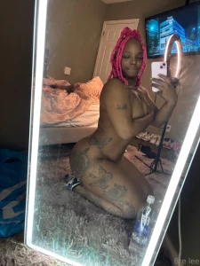 Happy friday babes come watch me wet this bed up big daddy