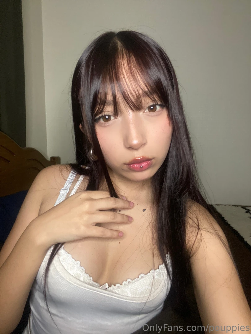 Sabias que tengo un lunarcito ahi did you know that i have a mole 