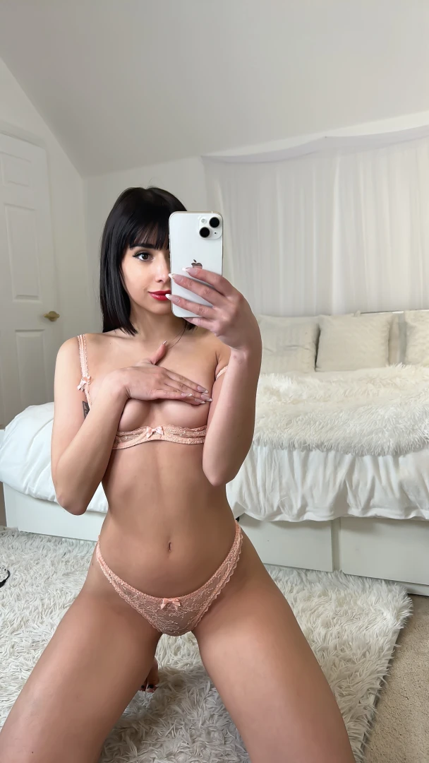 Just a lil peek into my wild side tip me if you want to see more 