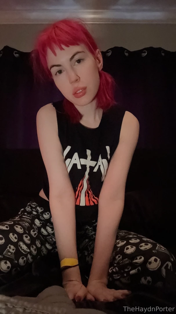 Your spooky little gf begging for it after the show 