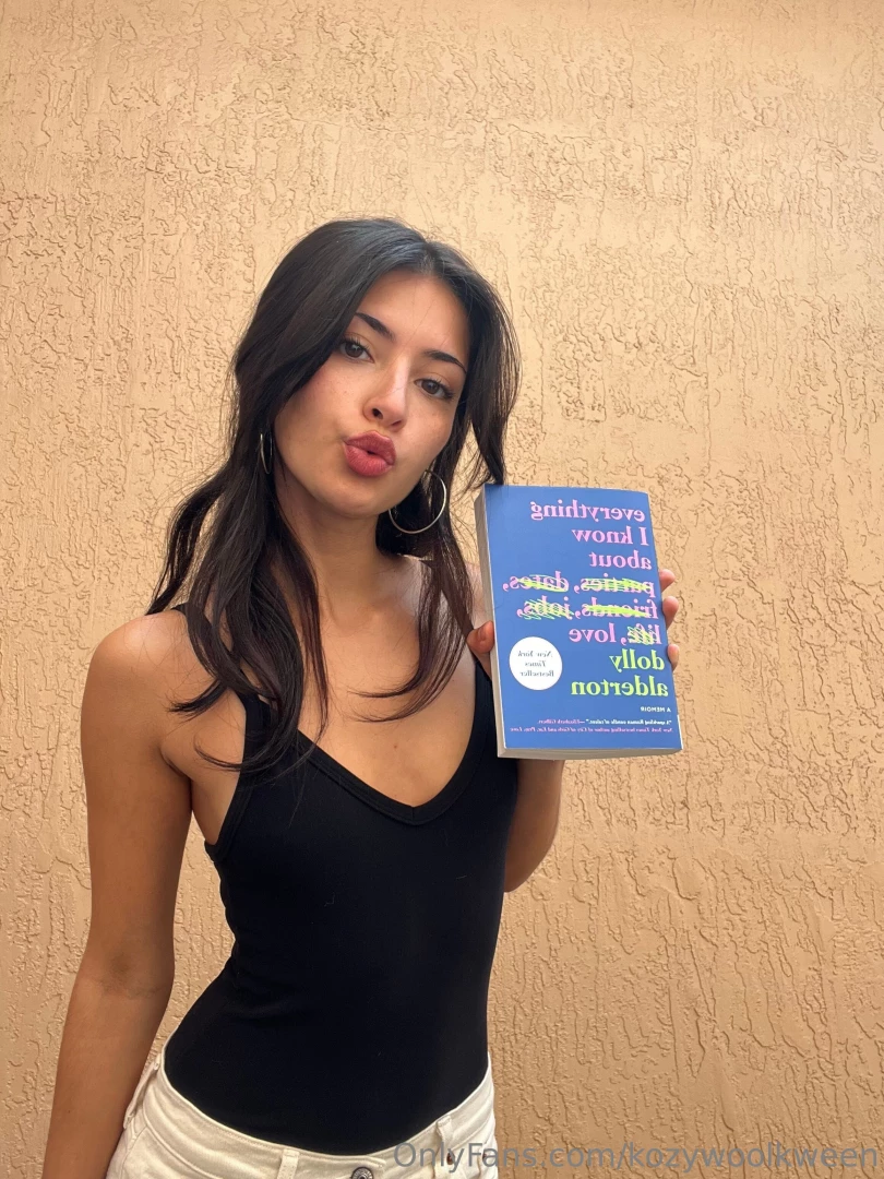 Hiii just finished this book it s a 10 10 