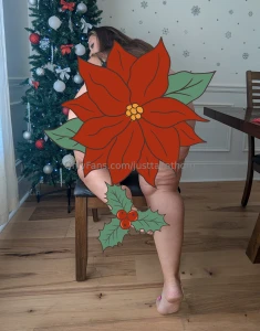 Festive all tiers can unlock this picture along with two others a tier