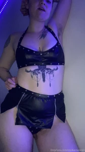 I feel so hot in this outfit part 5