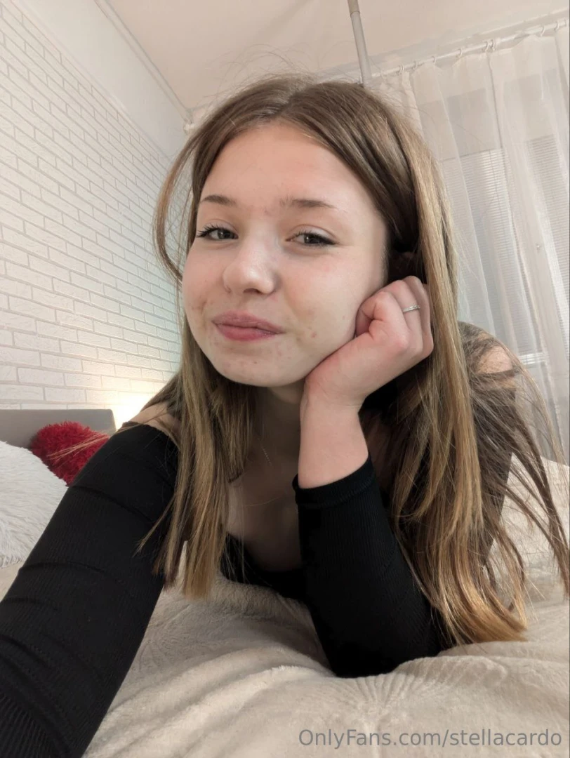 Playful girl with curves that will drive you crazy come and enjoy part 1 