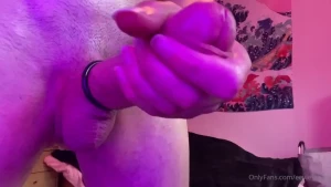Continuing on from the last clip i posted 10 minutes of me all oiled