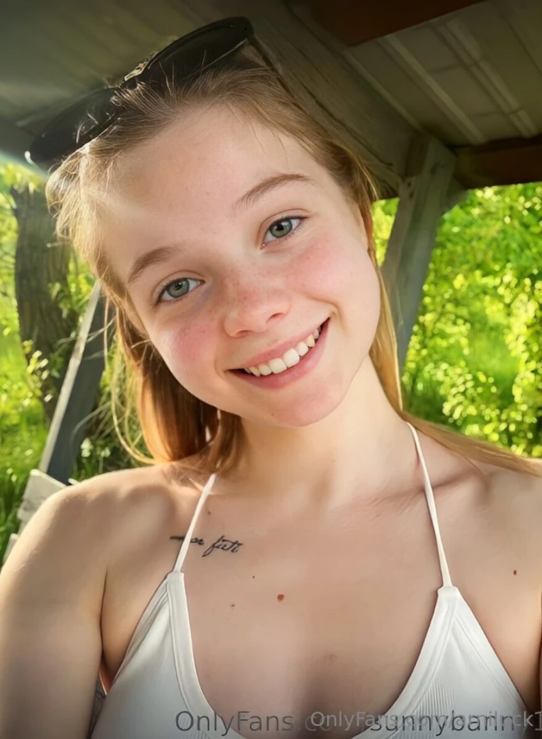 Big ass slut sunnybanny1 wants you to slap it this naughty loves to part 683 