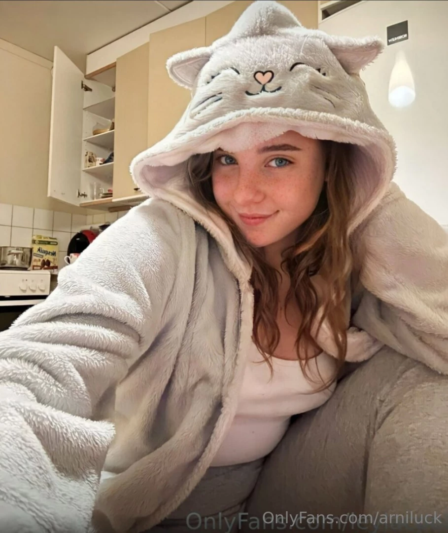 Leylacool is wet right now wet amp wild leylacool loves showing off part 614 