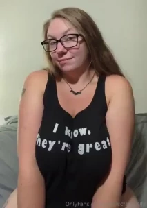 It glows in the dark part 1