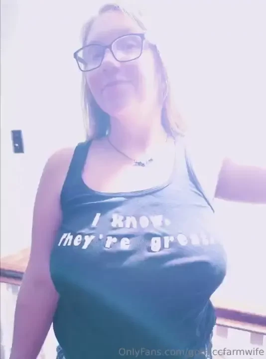 It glows in the dark 