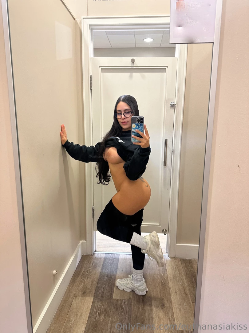 Would you fuck me in here 