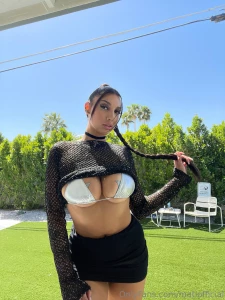 Guess what i wanna do to you