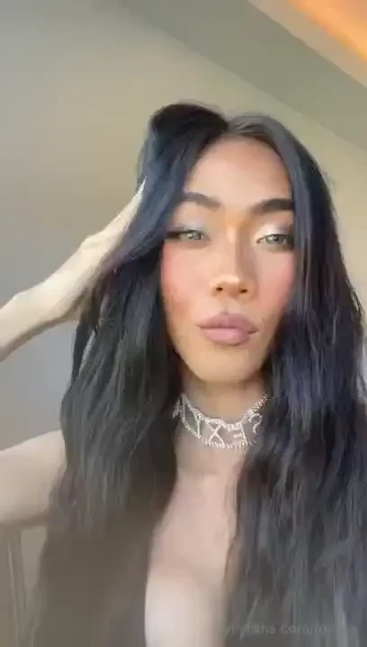 Enjoying the pretty me this wonderful day and this beautiful life 