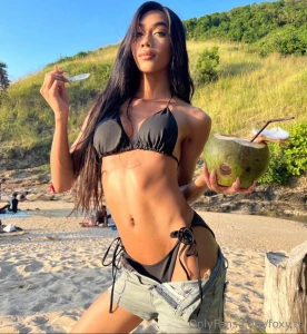 I love coconut want to know how to choose a ripe delicious and sweet