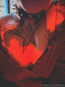 Petite photo de body paint histoire de rester pr sent mais je super