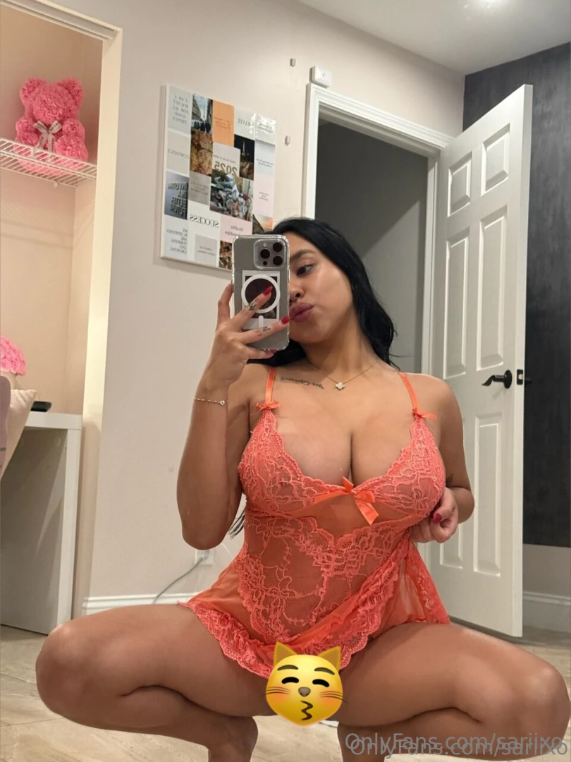 Stop staring and slide into my dms papi 