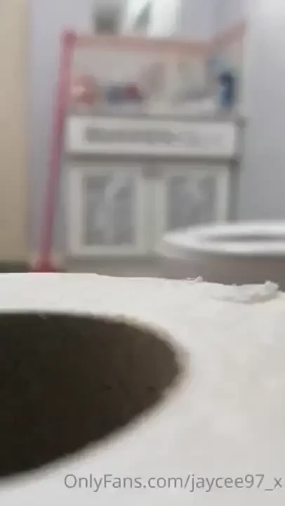 Have a little bathroom teaser 