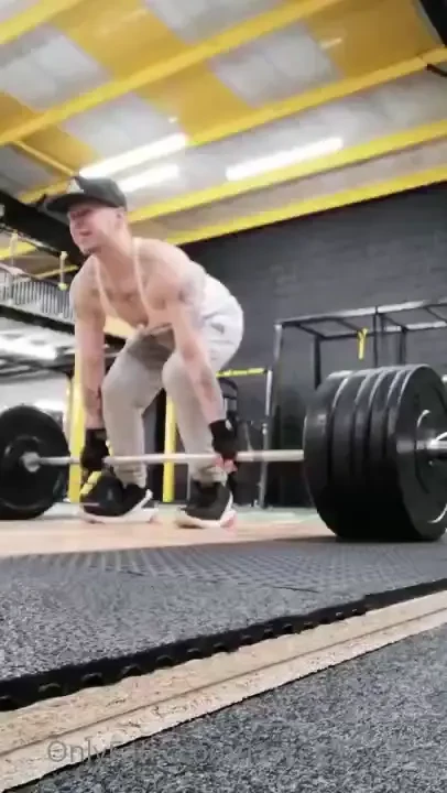 Reached a new deadlift pb of 150kg buzzin 