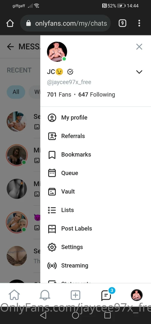 Worlds cant explain how happy i am to finally reach 700 of you 