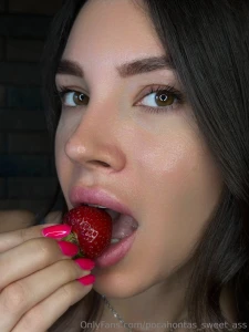 There s definitely supposed to be strawberries in here