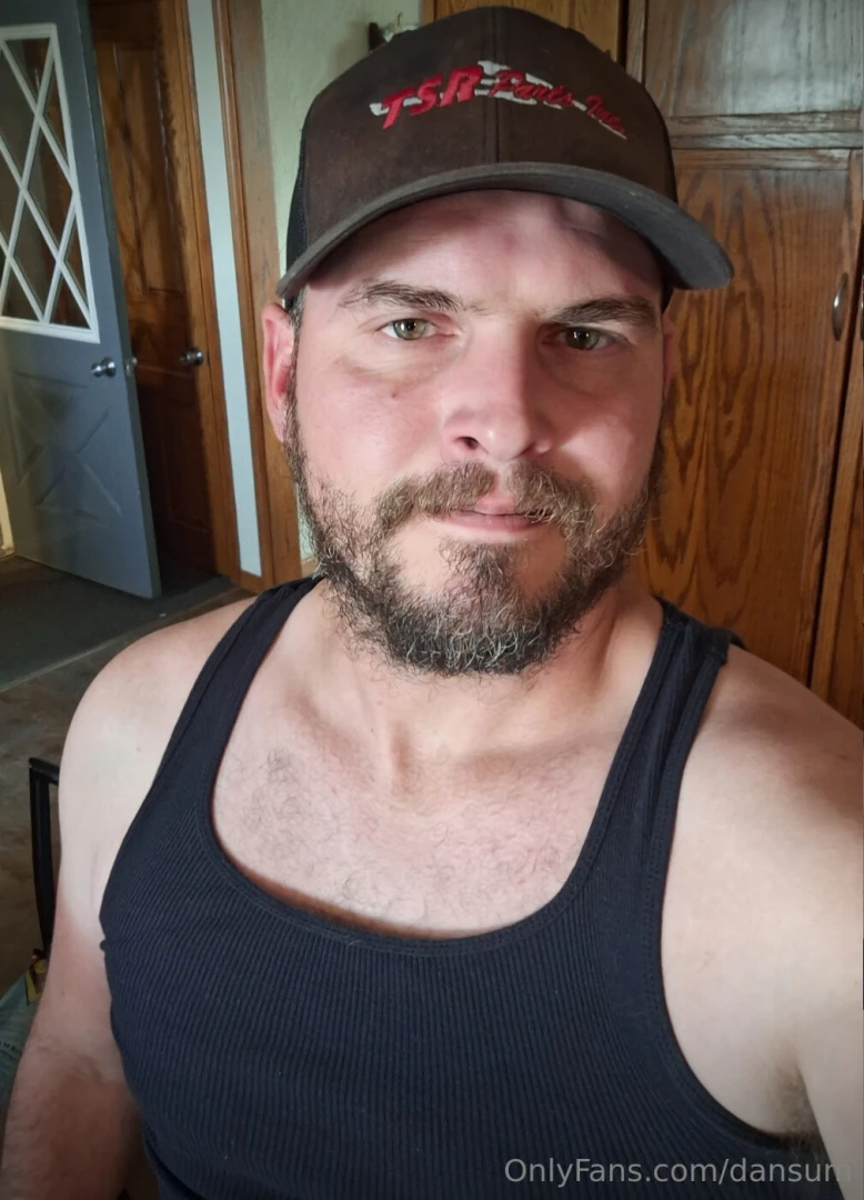 Bi guy nextdoor i ll be your little secret come get kinky free part 1 