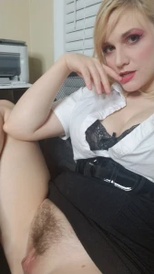 Hi in case you don t follow my twitter i m gonna have my office set