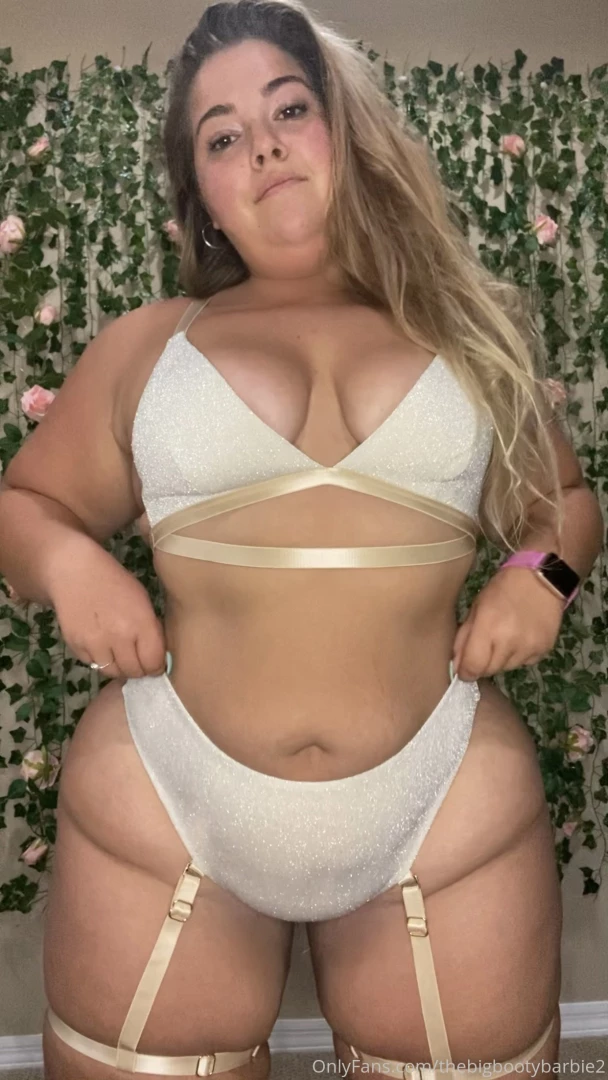 Am i better off naked dm me at https onlyfans com thebigbootybarbie c2 