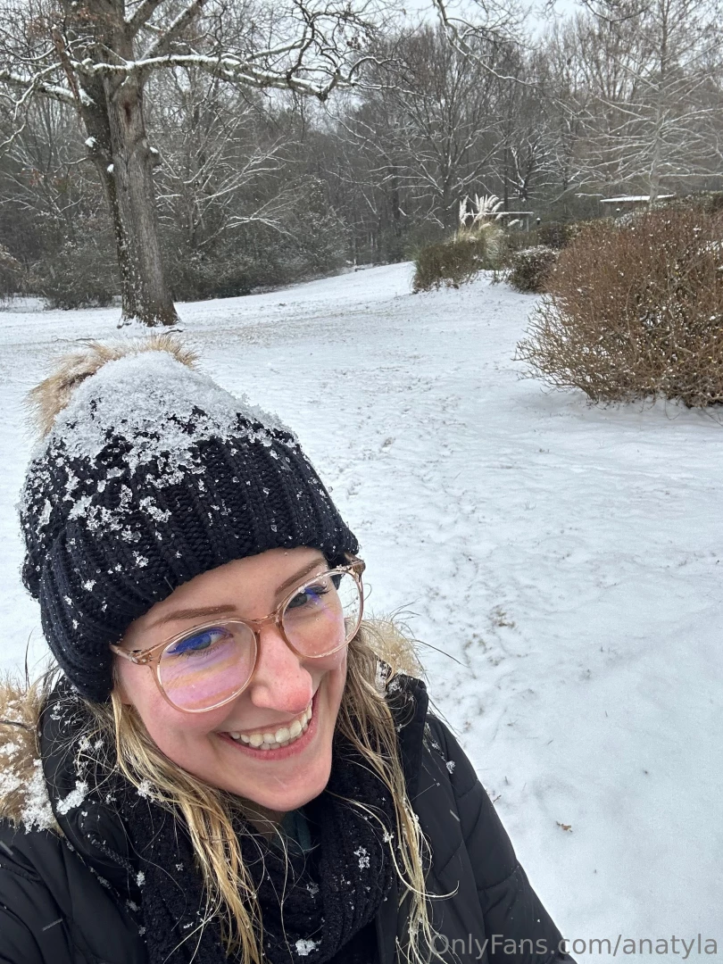 It s been yearsssss but i finally got a snow day i m so happy if there part 3 