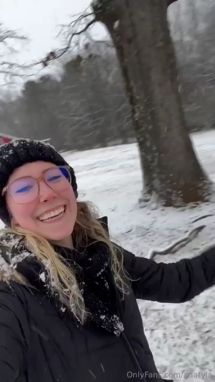 It s been yearsssss but i finally got a snow day i m so happy if there 