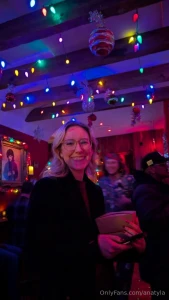 It s the holiday season and i am once again wishing i was the love part 2