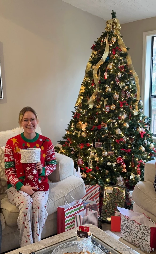 So my family finally celebrated christmas this weekend hahah we were 