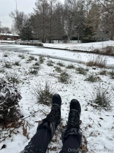 It snowed i m so happy i went on a two hour walk my fingers are v part 1