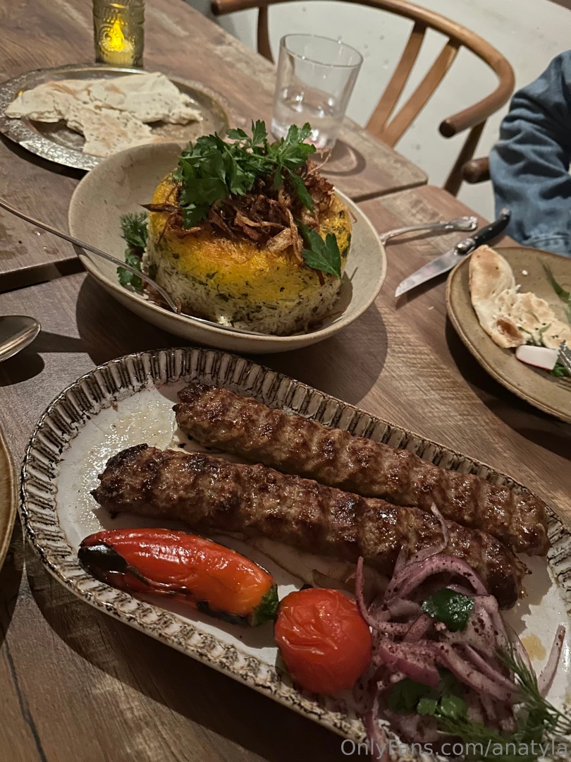 Hiiii just dropping in to say i forgot to take a picture of my cute 