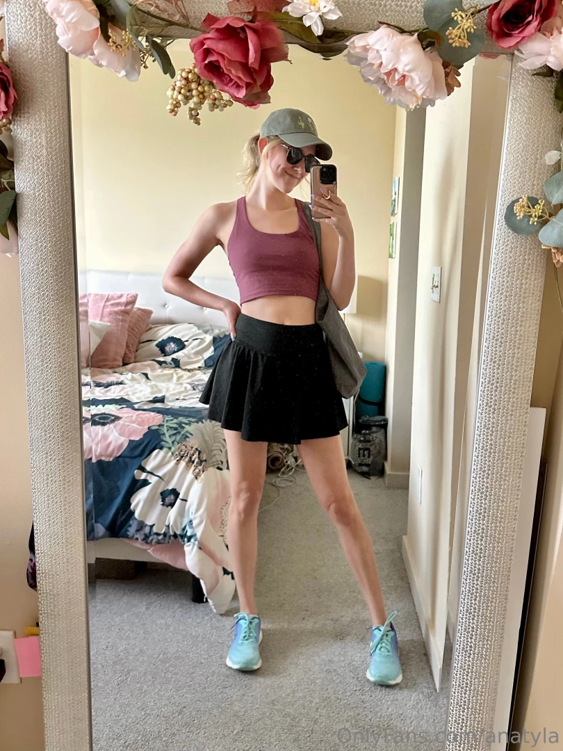 My lil outfit from yesterday i walked 7 miles it was windy so maybe 