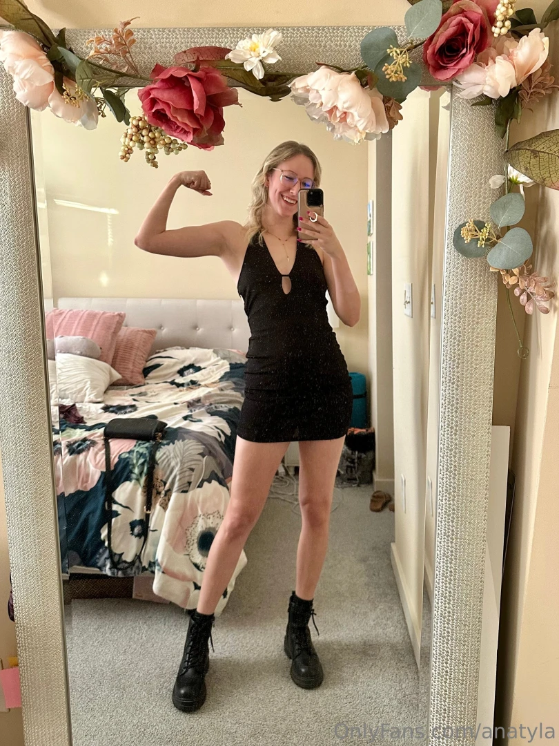 I m going to a classy jazz night tonight i ve never worn this dress part 2 