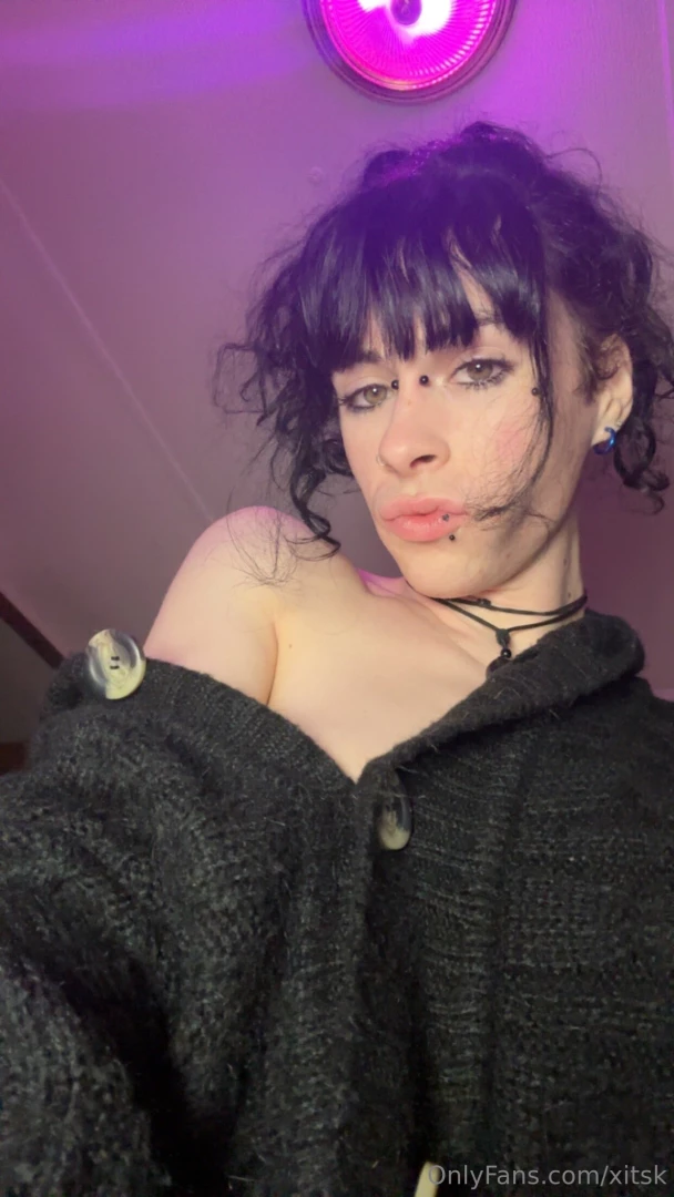 Here are your instructions this is my first ever joi vid 