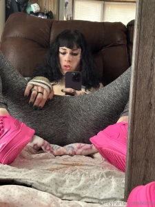 Do you still like my feet i do