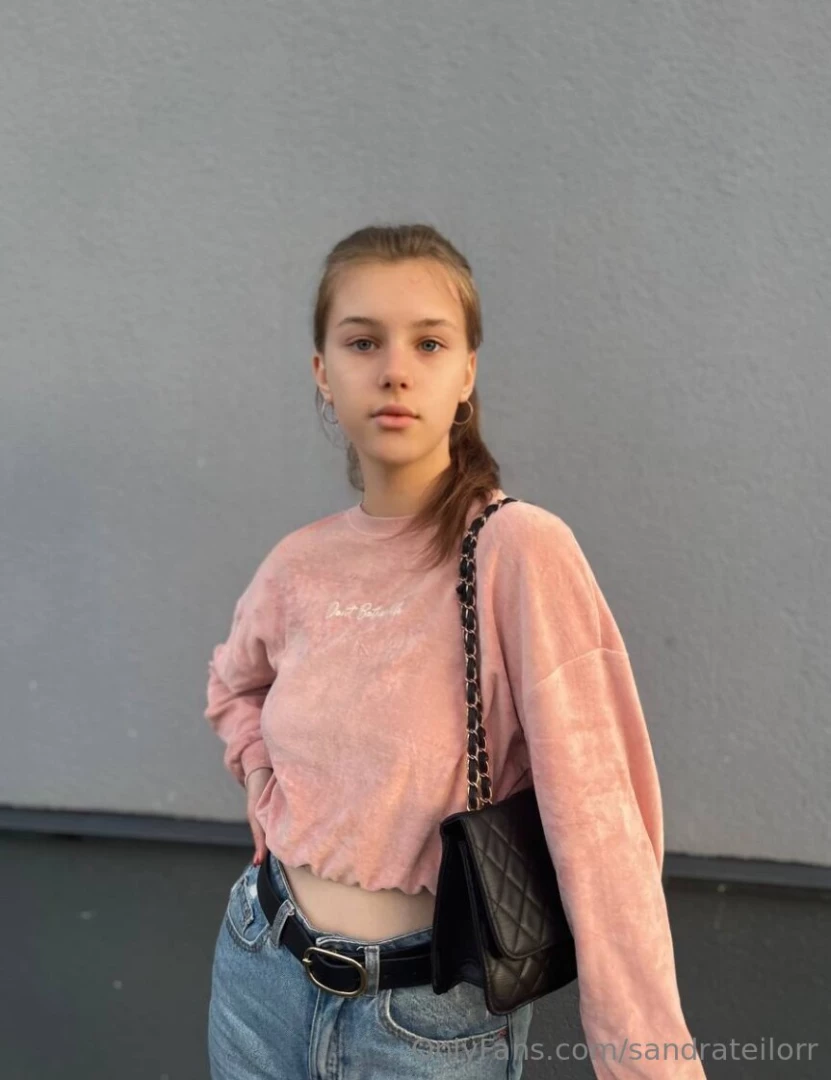 Free subscription 0 today only your_favorite_girl_arina subscribe and part 7 