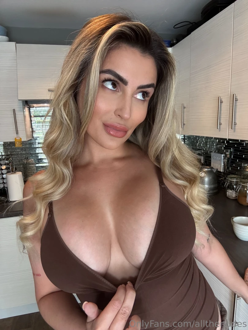 If you ve got something to say say it to my cleavage 