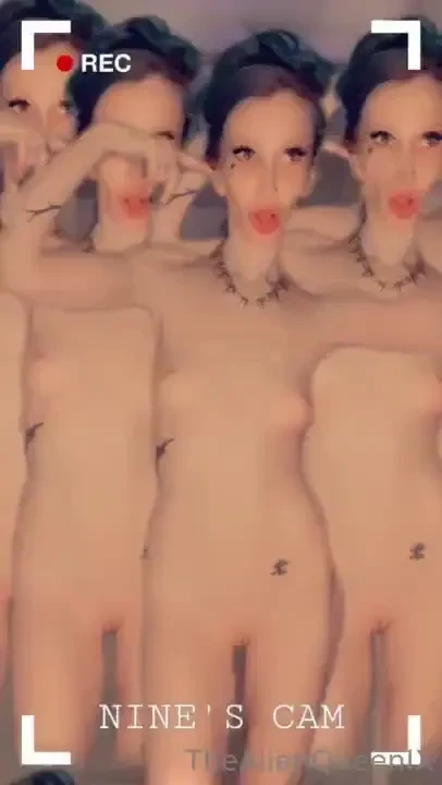 Wwyd with multiple me s commenters tippers get a naked shot sent to 