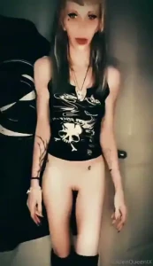 Well cum to the late night circus