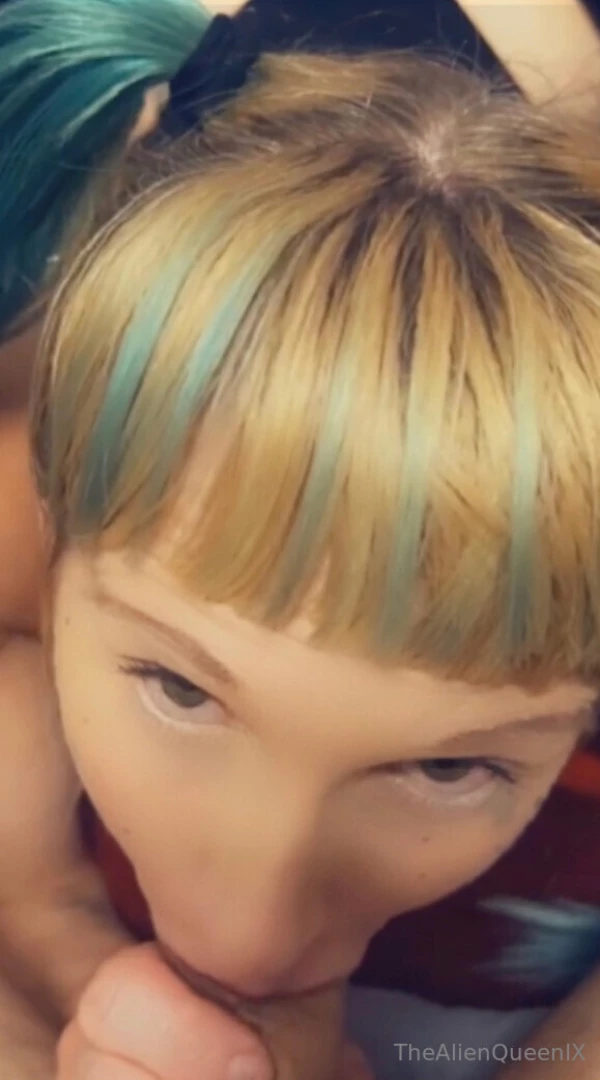 No makeup just str8 cock 