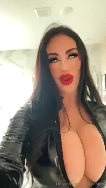 Spend all your paycheck on me i know it s payday losers i know that 