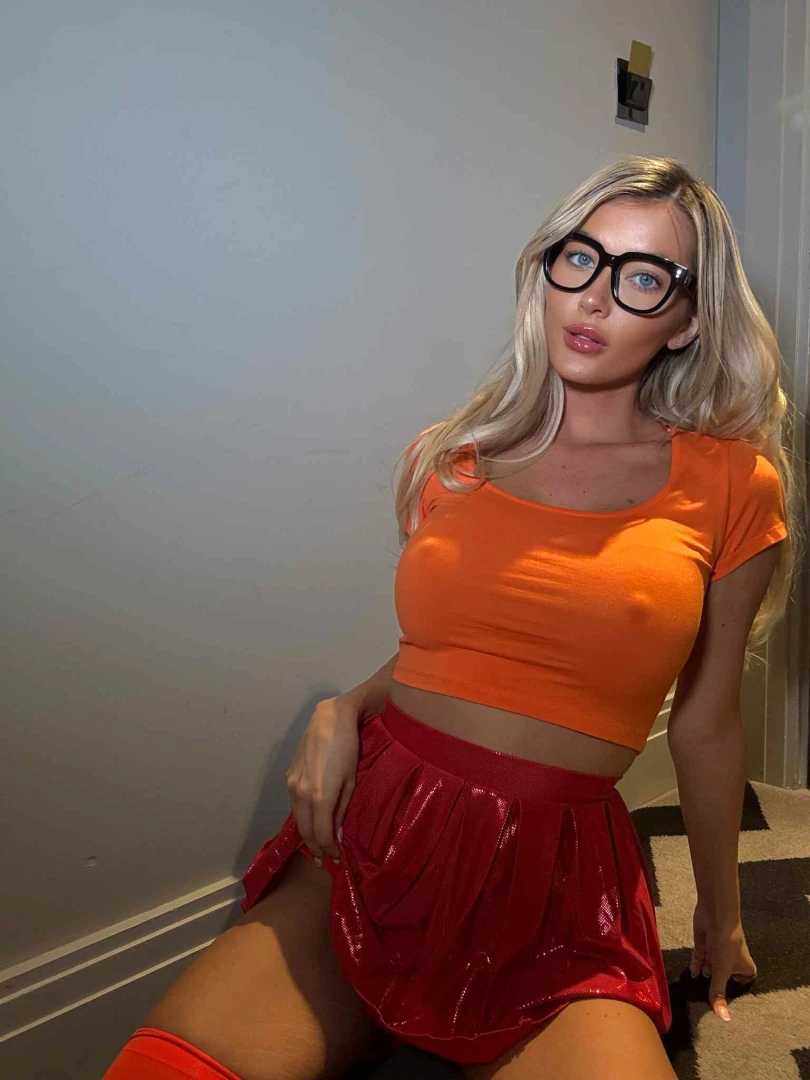 First fan to tip 15 gets 500 worth of content sent right away 