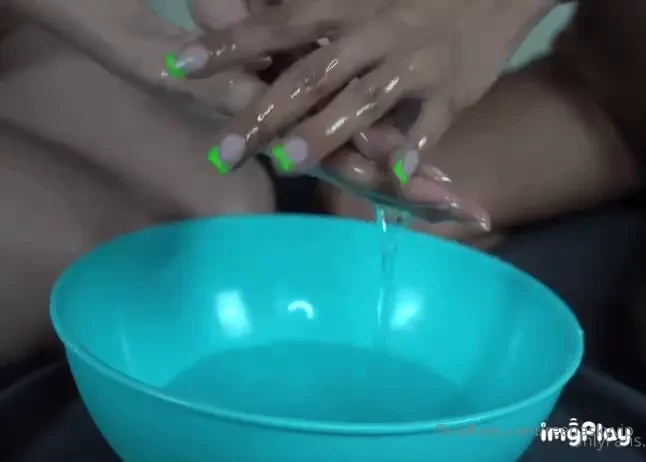 Charlotte came by to have fun and we ended up oiling our bodies part 9 