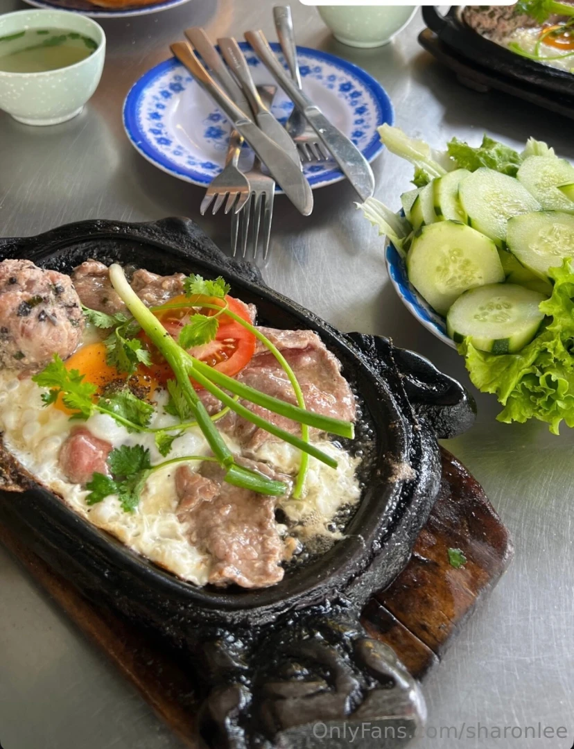 Vietnamese breakfast it s good to eat salty food in the morning 