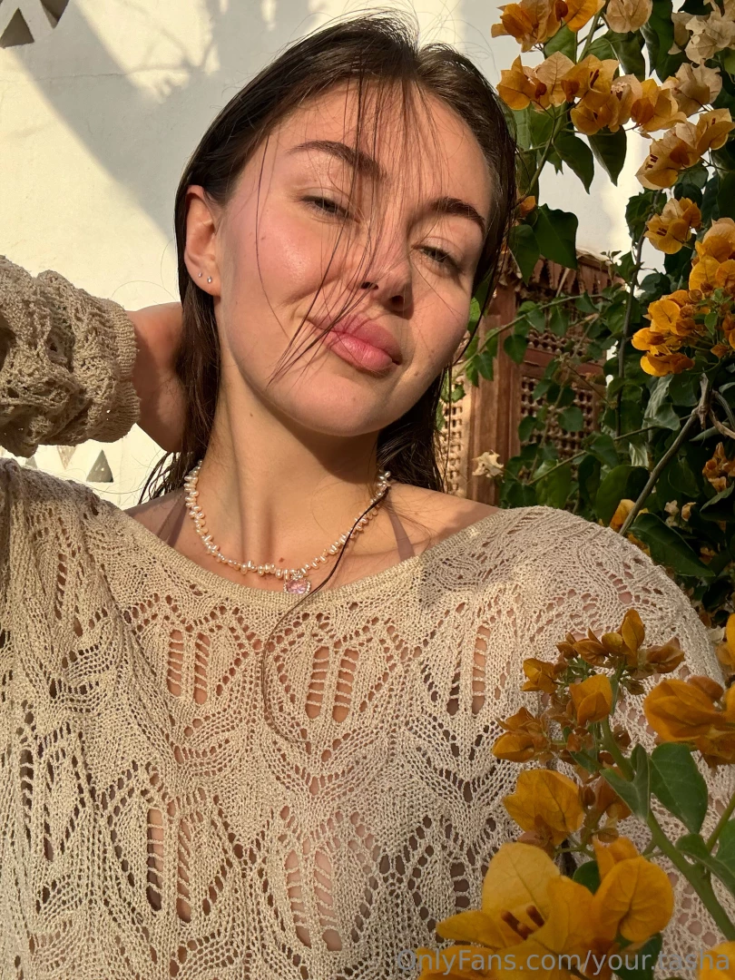 Enjoying every moment of the sunny autumn before the cold winter 