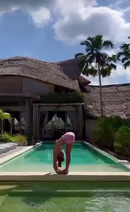 Today i want to share with you my passion - yoga this practice helps 