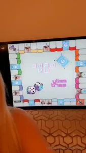 Who is ready to play emilyopoly tonigjt on my live stream it s gonna